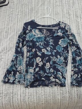 Lucky Brand Navy Blue Floral V-Neck Bell Sleeve Top